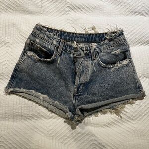 Carmar Distressed Denim Short Shorts Size 26 Raw Hem Light Wash